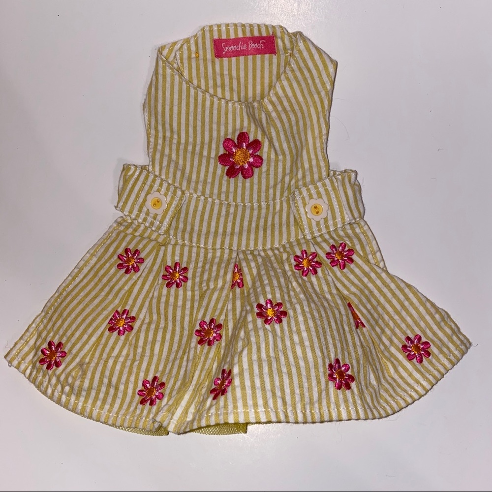 Sandi - Yellow with hot pink flowers do…